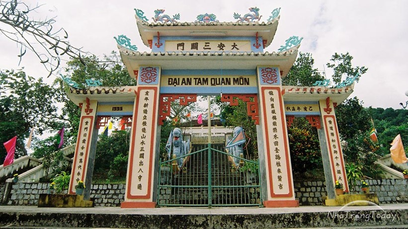 Di tích văn hóa Am Chúa