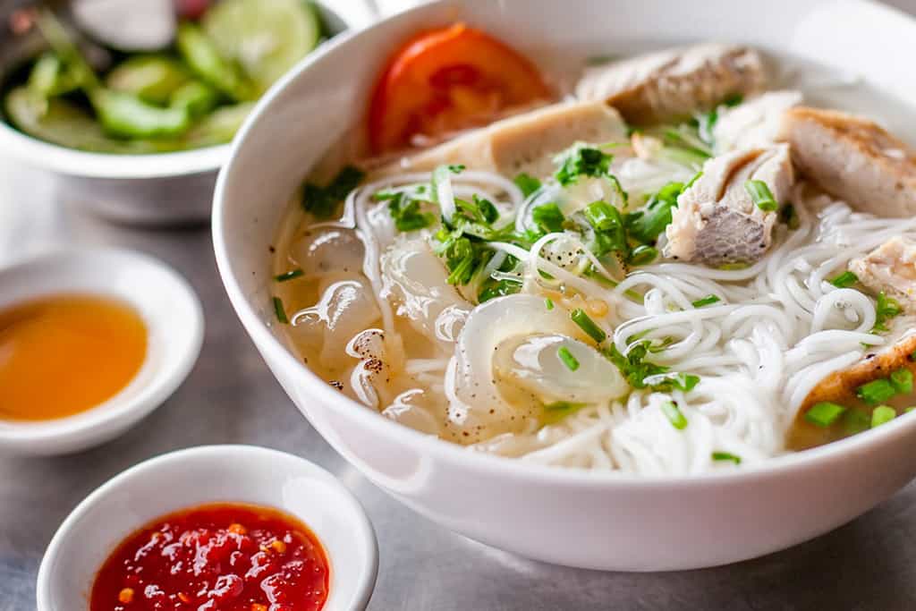 Bún cá tươi, chả cá