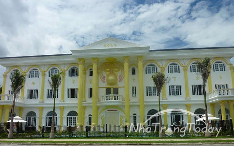 Dinh Khải Huyền Nha Trang