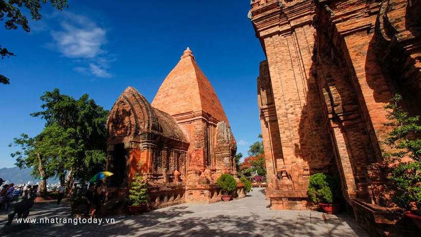 Tháp bà Ponagar Nha Trang